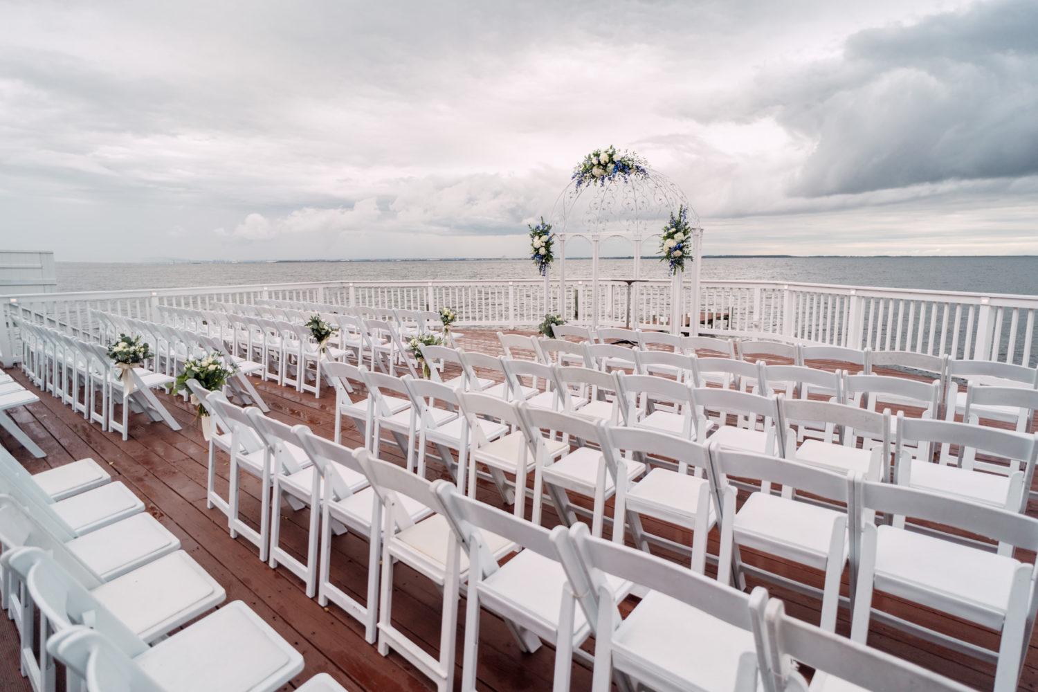 outdoor wedding ceremony location by the Chesapeake bay