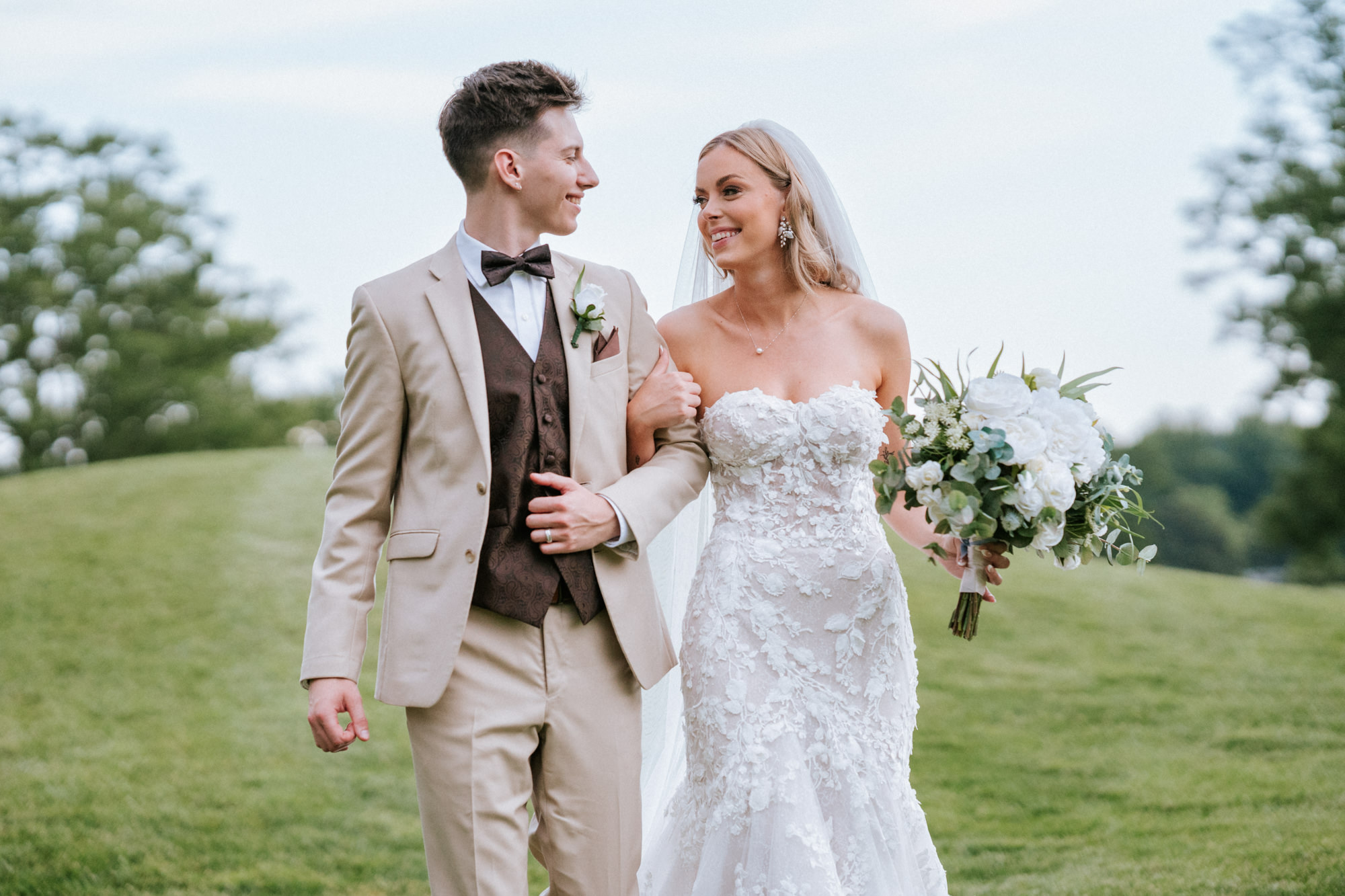 Fun-Filled Country Club Wedding In Springfield ~ Jason Montoya Photography