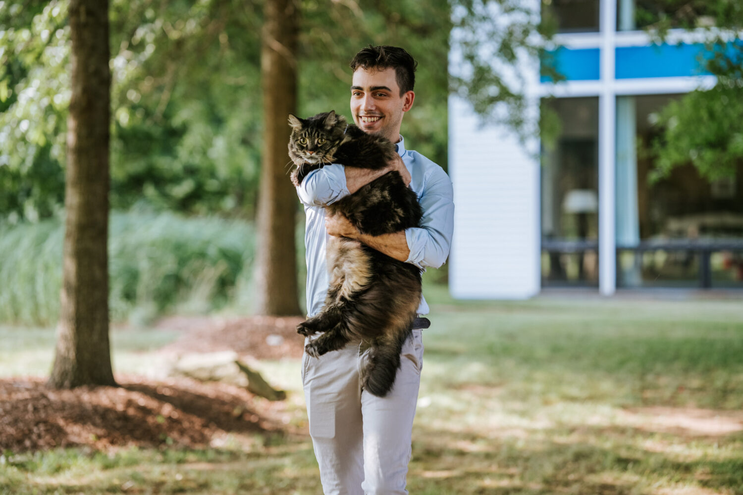 backyard wedding cat ring bearer