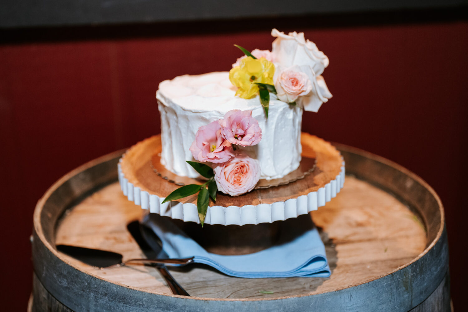 wedding day cake photo