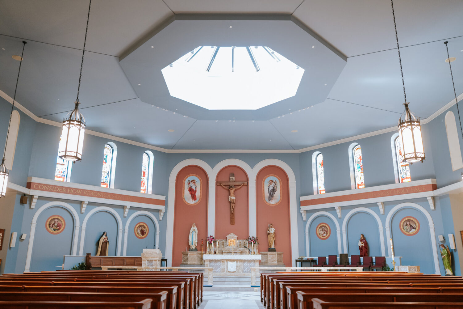 interior image of St Veronica Church in Chantilly, VA