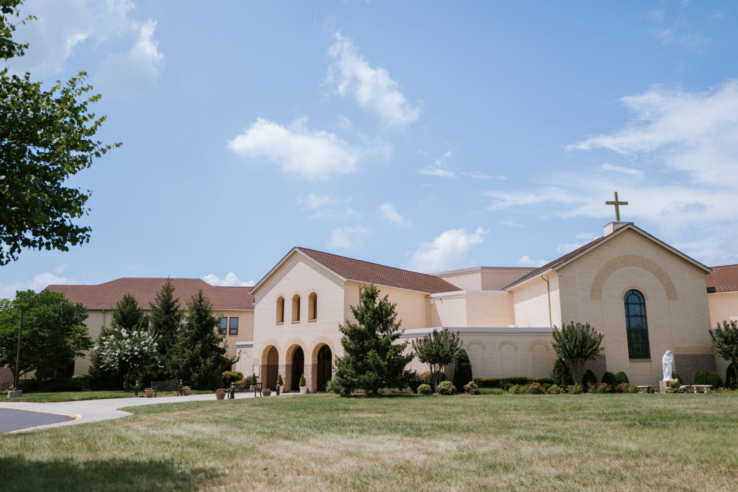 exterior photo os St Veronica Church in Chantilly, VA