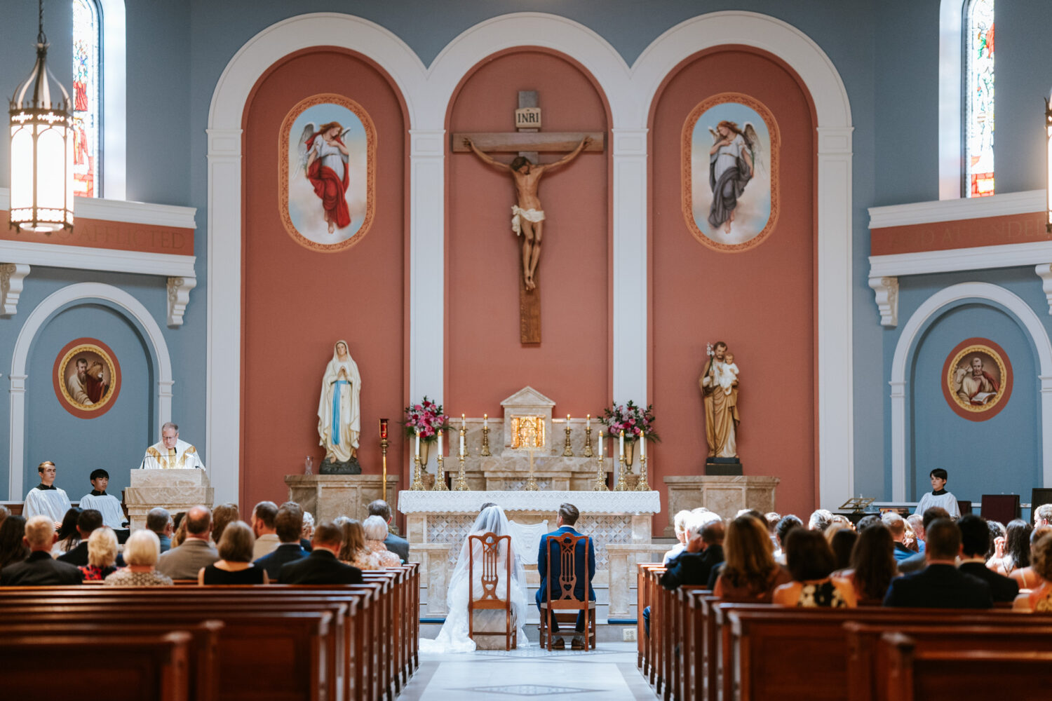 wedding ceremony at St Veronica in Chantilly, VA