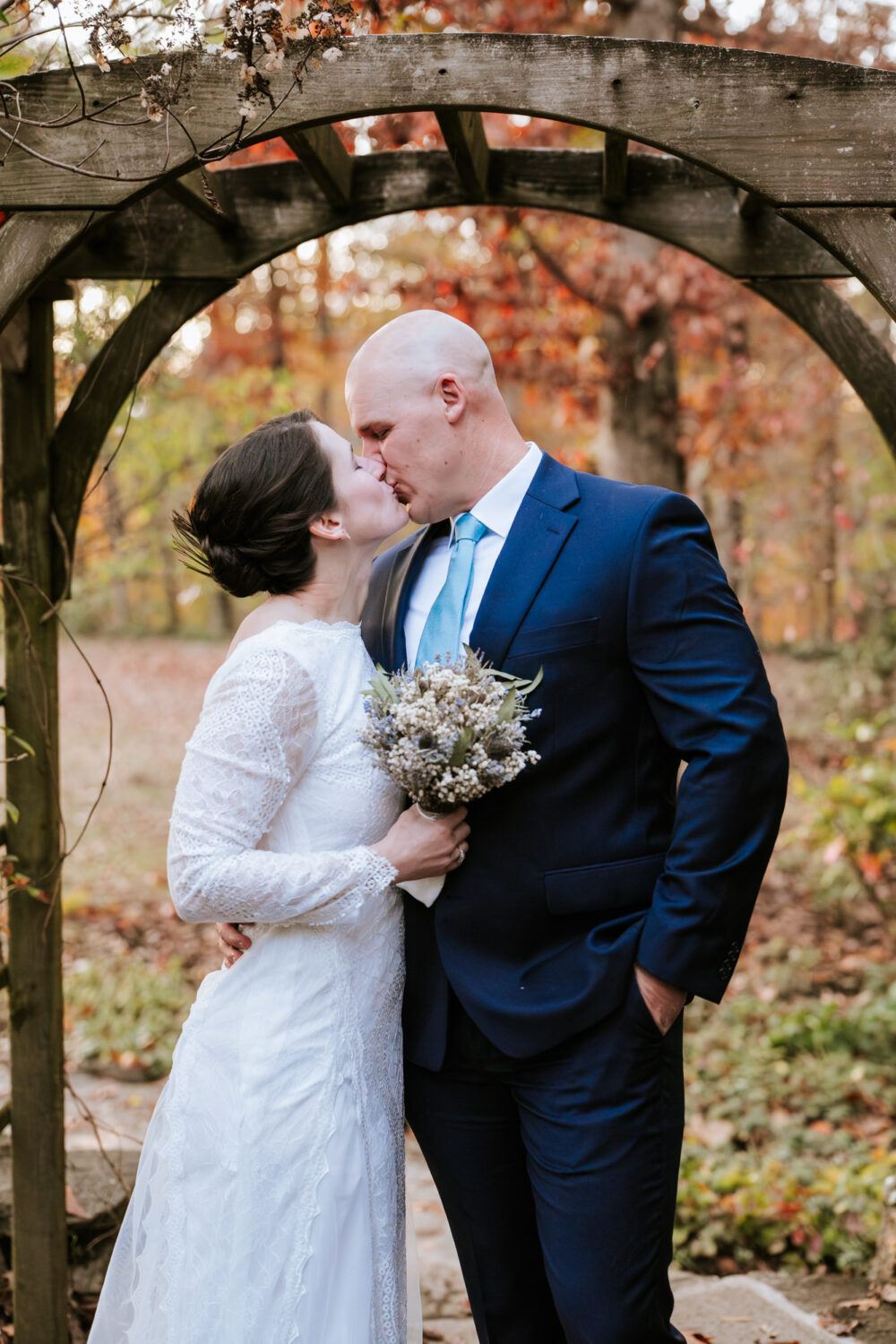 bride and groom kissing on their Middleburg wedding day